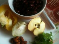 «Фасолевый салат с яблоком и беконом» - приготовления блюда - шаг 1
