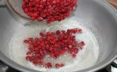 «Варенье из лесной малины» - приготовления блюда - шаг 6
