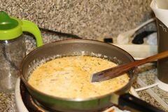 «Паста с креветками в сливочном соусе» - приготовления блюда - шаг 6