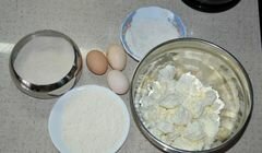 «Простые сырники» - приготовления блюда - шаг 1