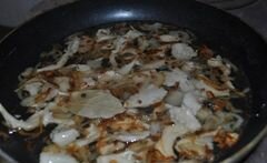 «Спагетти в грибном соусе» - приготовления блюда - шаг 4