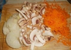 «Сырный суп с грибами» - приготовления блюда - шаг 1