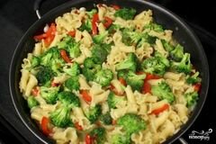 «Паста с курицей и овощами» - приготовления блюда - шаг 6