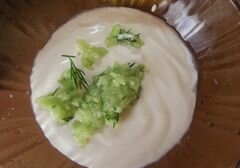 «Салат с огуречным соусом» - приготовления блюда - шаг 7