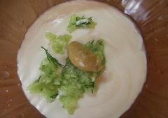 «Салат с огуречным соусом» - приготовления блюда - шаг 8