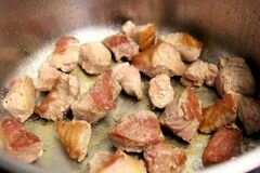 «Картофель тушёный с мясом» - приготовления блюда - шаг 1