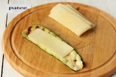 «Рулетики из цуккини с сыром» - приготовления блюда - шаг 7