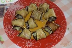 «Рулетики из баклажанов с соусом цацики» - приготовления блюда - шаг 9