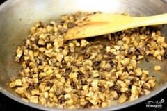 «Куриные котлеты фаршированные грибами» - приготовления блюда - шаг 3