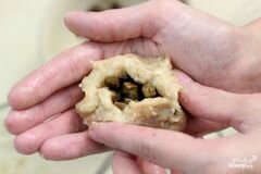«Куриные котлеты фаршированные грибами» - приготовления блюда - шаг 4
