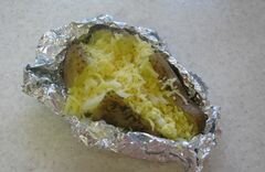 «Картофель с сырно-рыбной начинкой» - приготовления блюда - шаг 6