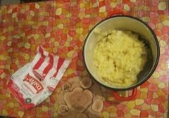 «Пирожки картофельные с грибной начинкой» - приготовления блюда - шаг 2