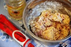«Закусочный кекс с ветчиной, горчицей и сыром» - приготовления блюда - шаг 4