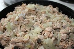 «Горячий рыбный рулет из лаваша» - приготовления блюда - шаг 3