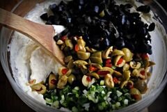 «салат с сыром и оливками» - приготовления блюда - шаг 5