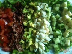«Овощной салат с хрустящим беконом» - приготовления блюда - шаг 7