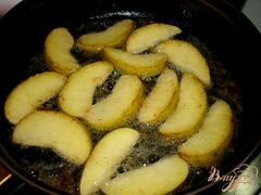 «Печень с яблоками и луком» - приготовления блюда - шаг 2