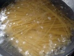 «Спагетти по-филиппински» - приготовления блюда - шаг 1