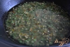 «Гарнир с перловой крупой и зеленым горошком» - приготовления блюда - шаг 2