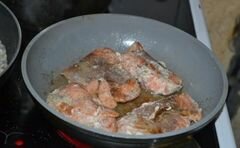 «Семга под сметанно-грибным соусом» - приготовления блюда - шаг 9