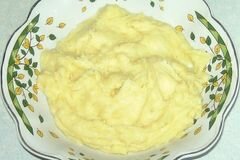 «Сосиски в картофеле» - приготовления блюда - шаг 4
