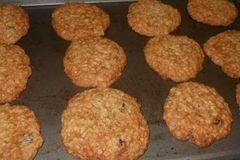«Овсяное печенье с изюмом» - приготовления блюда - шаг 8