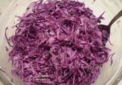 «Салат из краснокочанной капусты» - приготовления блюда - шаг 5