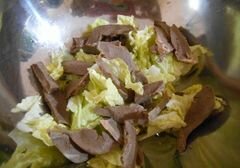 «Салат "Сердце Пекина"» - приготовления блюда - шаг 2
