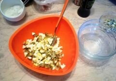 «Быстрый салат с фасолью» - приготовления блюда - шаг 7