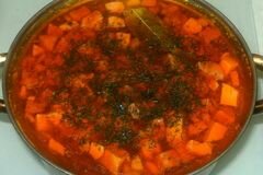 «Солянка с копченостями» - приготовления блюда - шаг 9