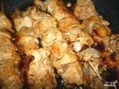 «Шашлык из курицы на сковороде» - приготовления блюда - шаг 8