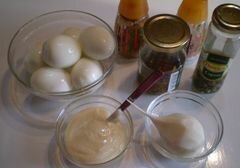 «Яйца фаршированные дайконом, каперсами и горчицей» - приготовления блюда - шаг 1