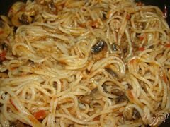 «Спагетти с грибами и помидорами» - приготовления блюда - шаг 7