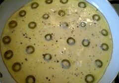 «Омлет на сливках с зелеными оливками» - приготовления блюда - шаг 7