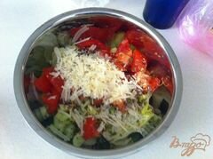 «Овощной салат с сыром Джугос» - приготовления блюда - шаг 9