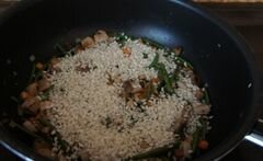 «Ризотто с грибами, стручковой фасолью и мясом» - приготовления блюда - шаг 3