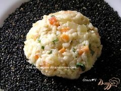 «Рисовые котлетки с овощами в кунжутной панировке» - приготовления блюда - шаг 4