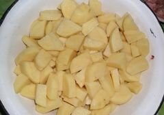 «Картошка, которая спряталась в горшочках» - приготовления блюда - шаг 3