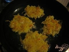 «Картофельно-капустные оладьи» - приготовления блюда - шаг 4