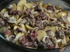 «Свинина в чесночном маринаде с картофелем в духовке» - приготовления блюда - шаг 3