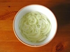 «Салат из латука и тунца» - приготовления блюда - шаг 1