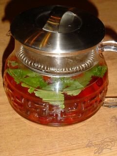 «Зеленый чай с клюквой и мелиссой» - приготовления блюда - шаг 2