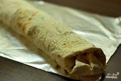 «Рулетики из лаваша» - приготовления блюда - шаг 5