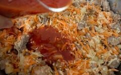 «Свинина тушеная с сельдереем, морковью и капустой» - приготовления блюда - шаг 7