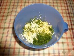 «Салат с чипсами» - приготовления блюда - шаг 2