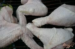 «Курица на мангале, маринованная в минеральной воде» - приготовления блюда - шаг 4