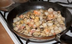 «Норвежский суп с морепродуктами» - приготовления блюда - шаг 5