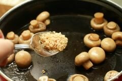 Соте с фрикадельками – кулинарный рецепт