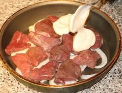 «Мясо по-французски на сковороде» - приготовления блюда - шаг 5