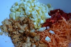 «Салат с консервированной семгой и овощами» - приготовления блюда - шаг 2